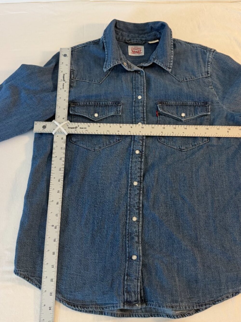 Levi's Women's Western Denim Snap Shirt Blue Pearl Snap 100% Cotton Size M - Picture 4 of 5